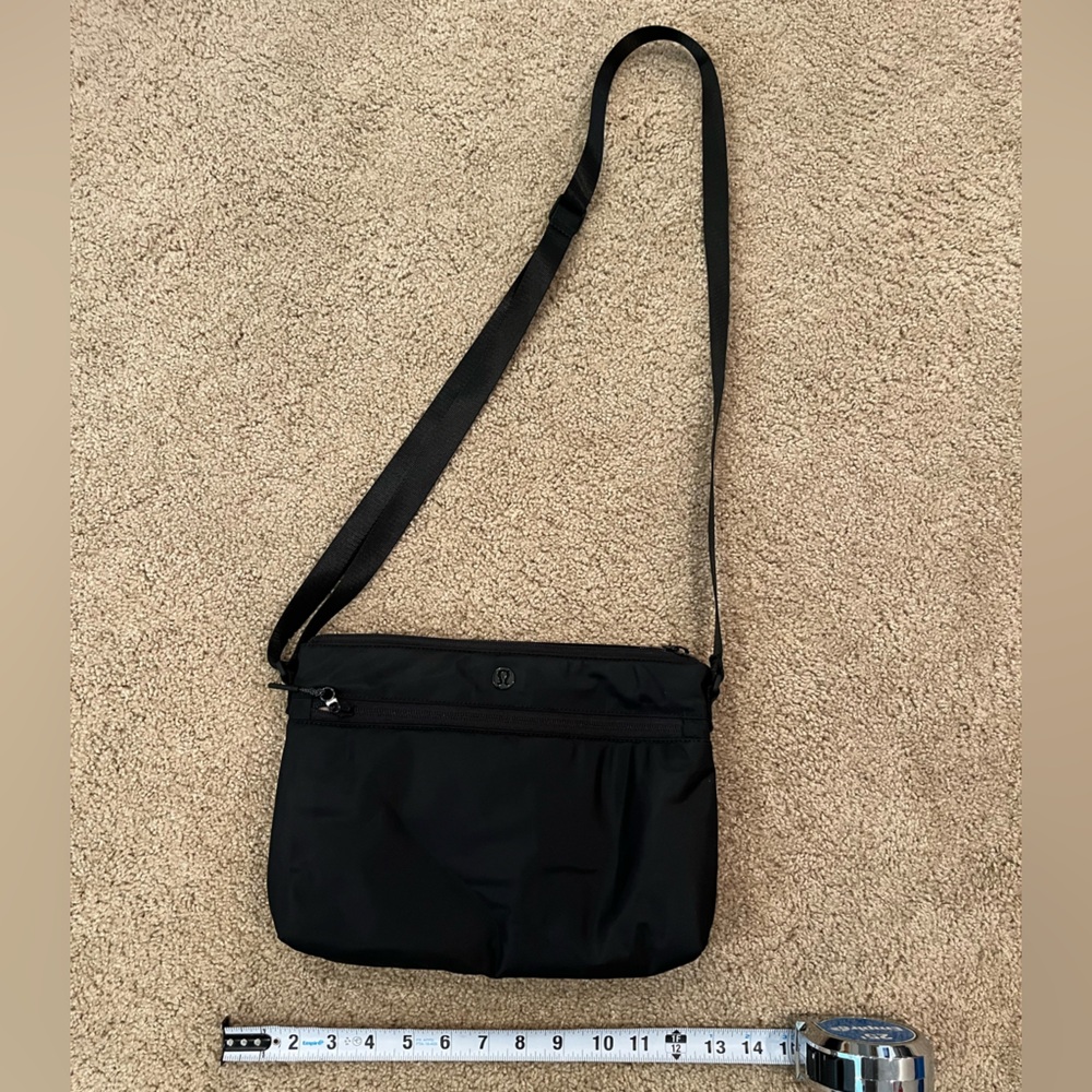 Lululemon crossbody
